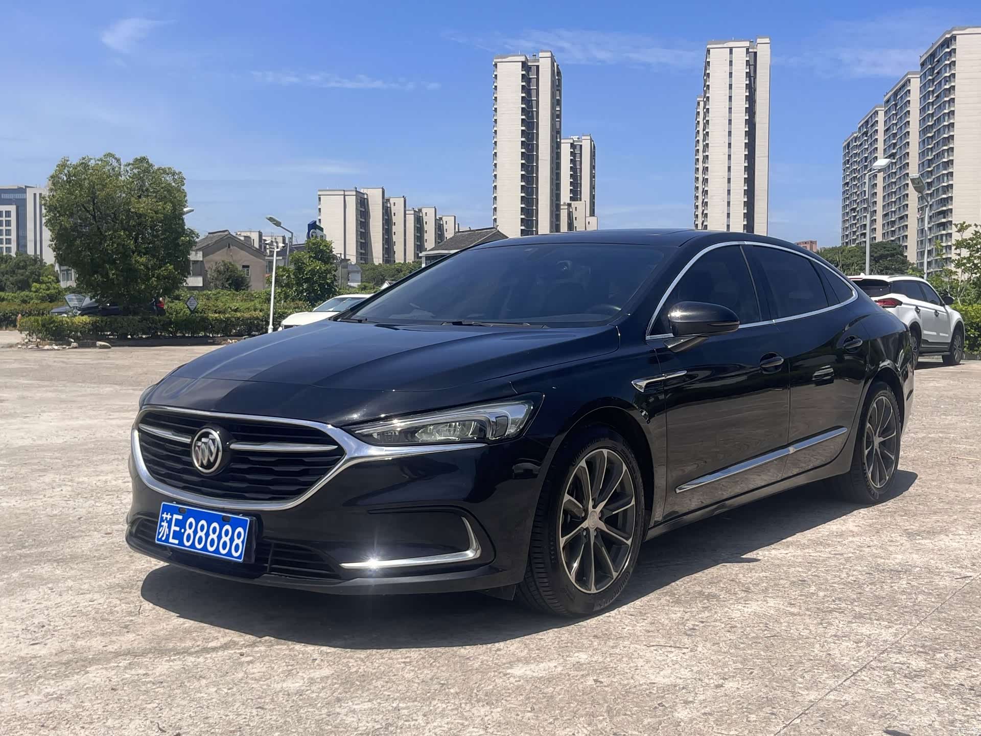 Buick LaCrosse, 2019 1
