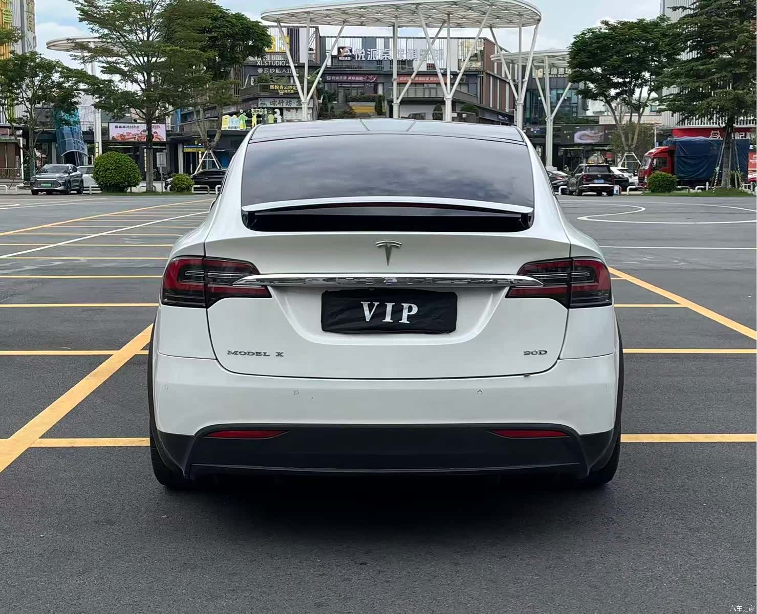 Tesla Model X, 2017 6
