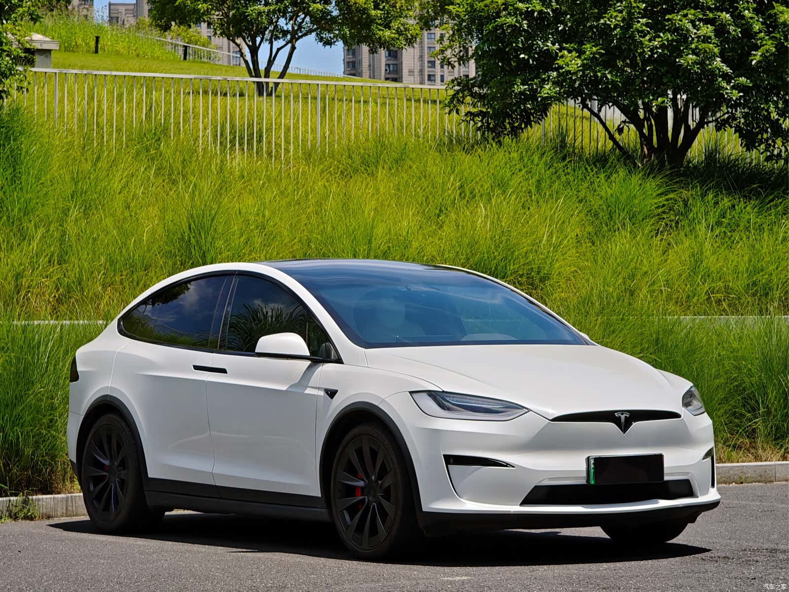 Tesla Model X, 2023 4