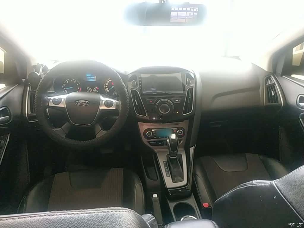 Ford Focus, 2015 10