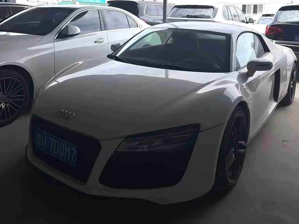 Audi R8