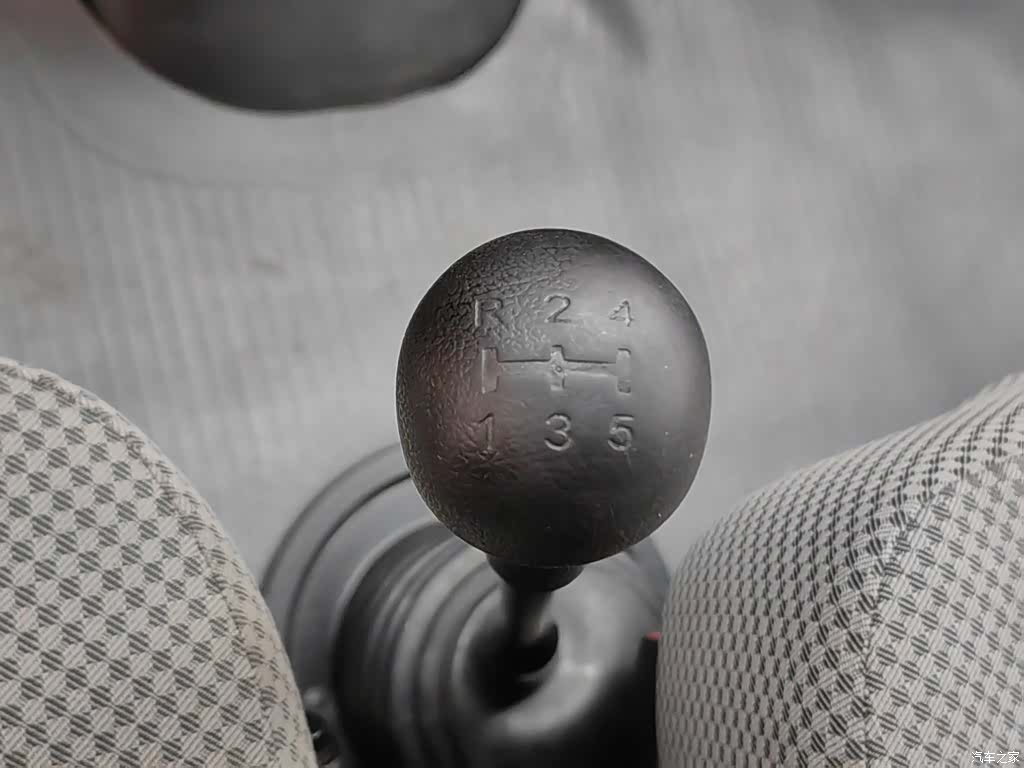 Iveco V35, 2023 13