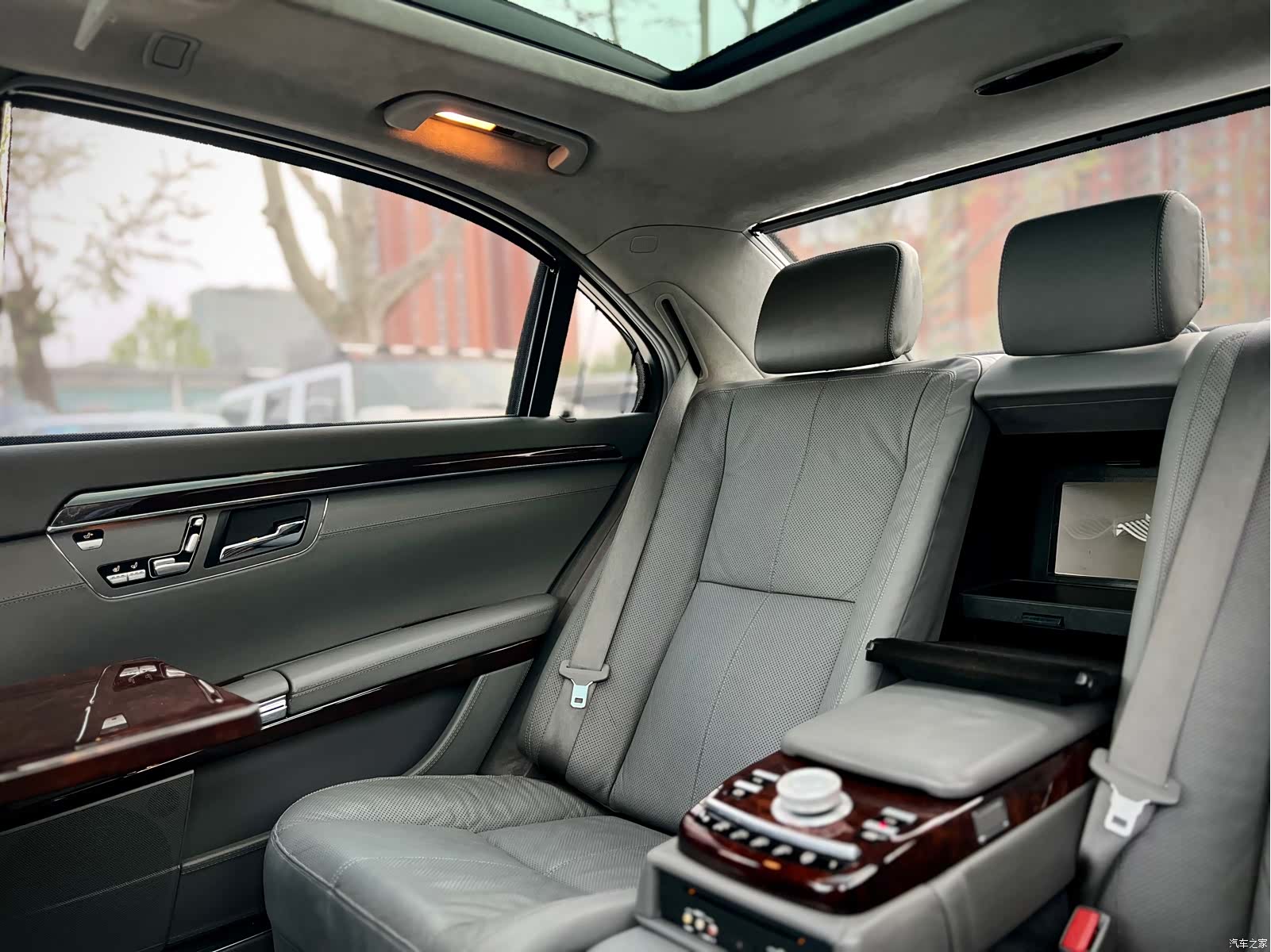 Mercedes-Benz S-Class, 2007 39