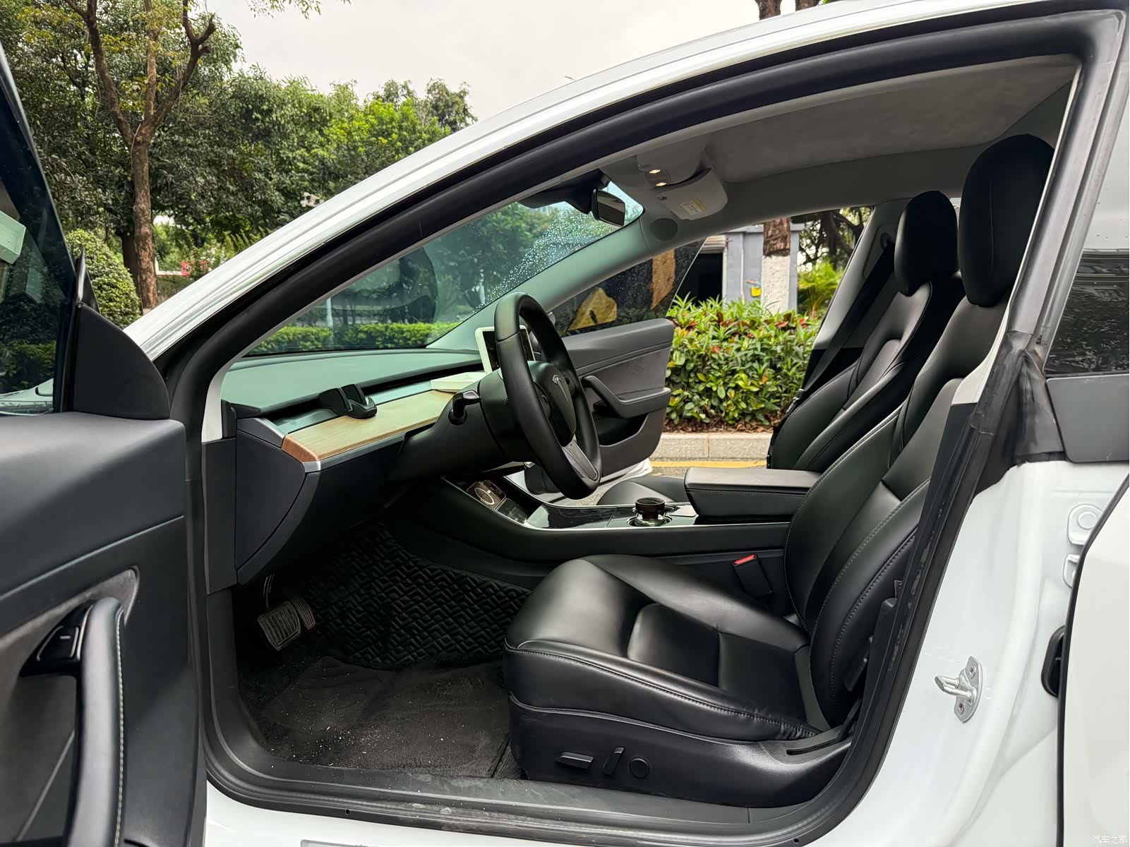 Tesla Model 3, 2020 9