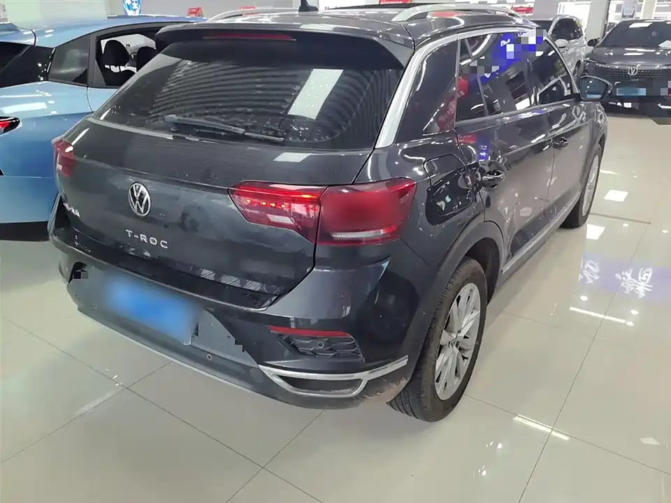 Volkswagen T-ROC exploring Songs