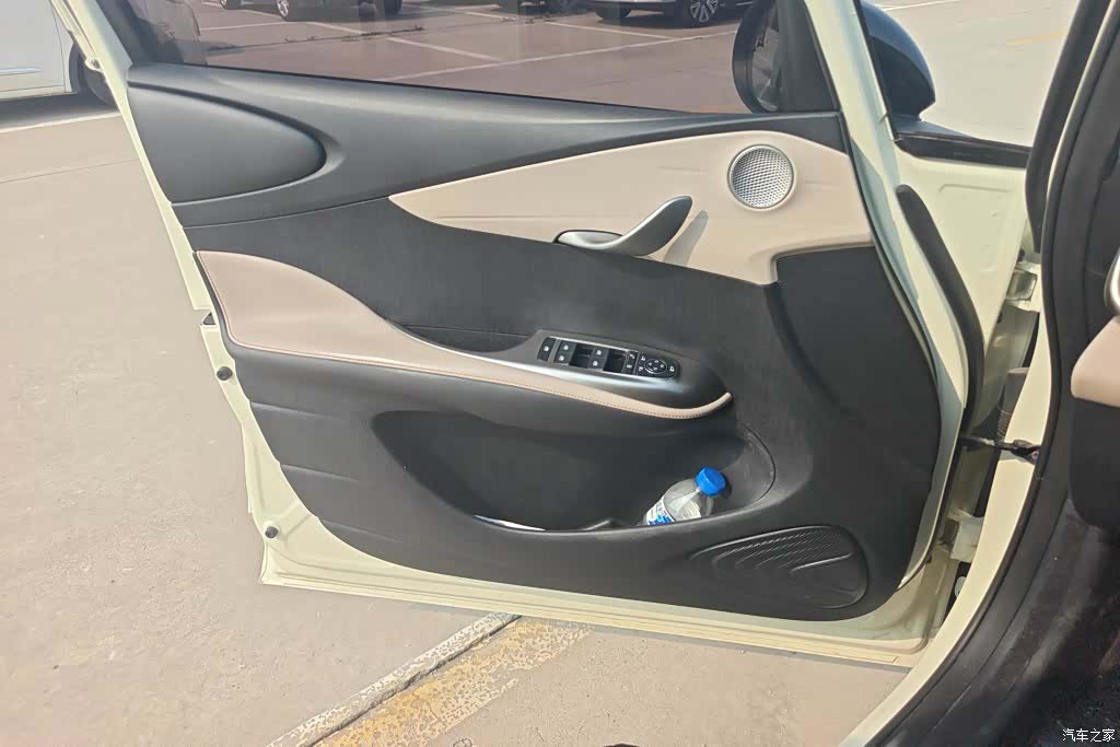 BYD Dolphin, 2023 7