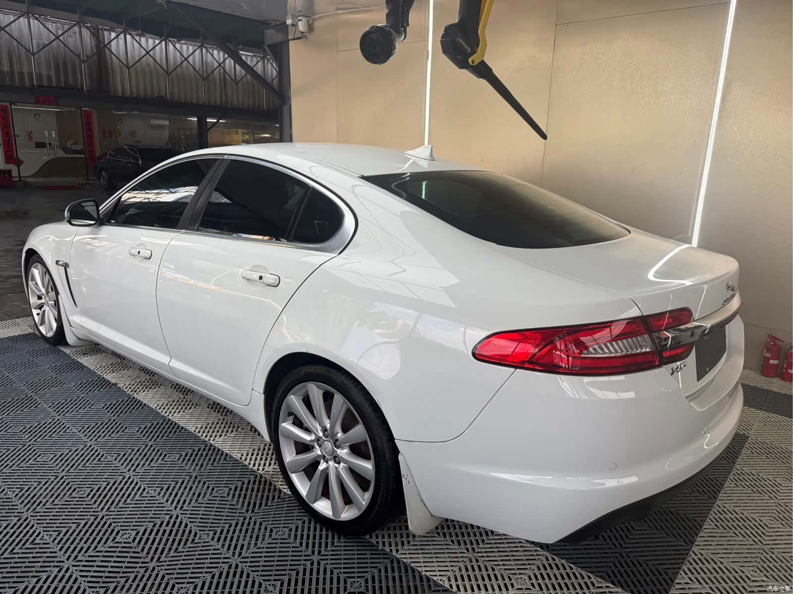 Jaguar XF, 2016 7
