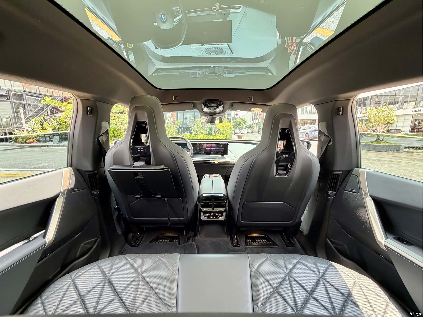 BMW iX, 2022 14