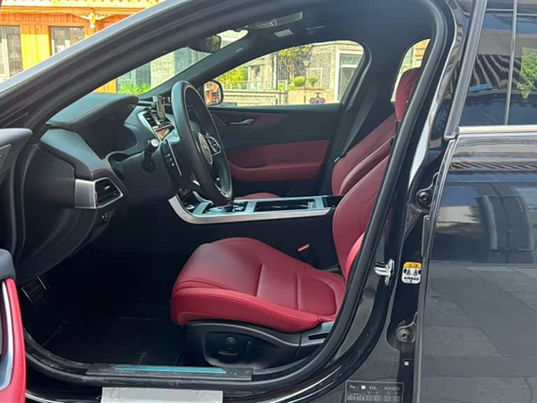 Jaguar XEL