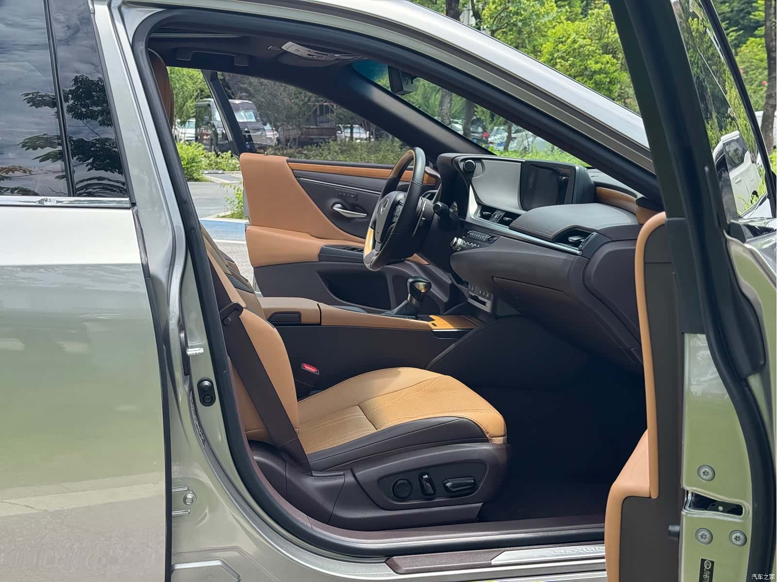 Lexus ES, 2021 7