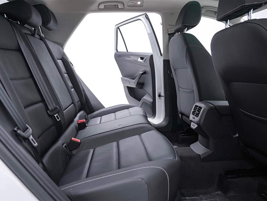 Volkswagen T-ROC exploring Songs