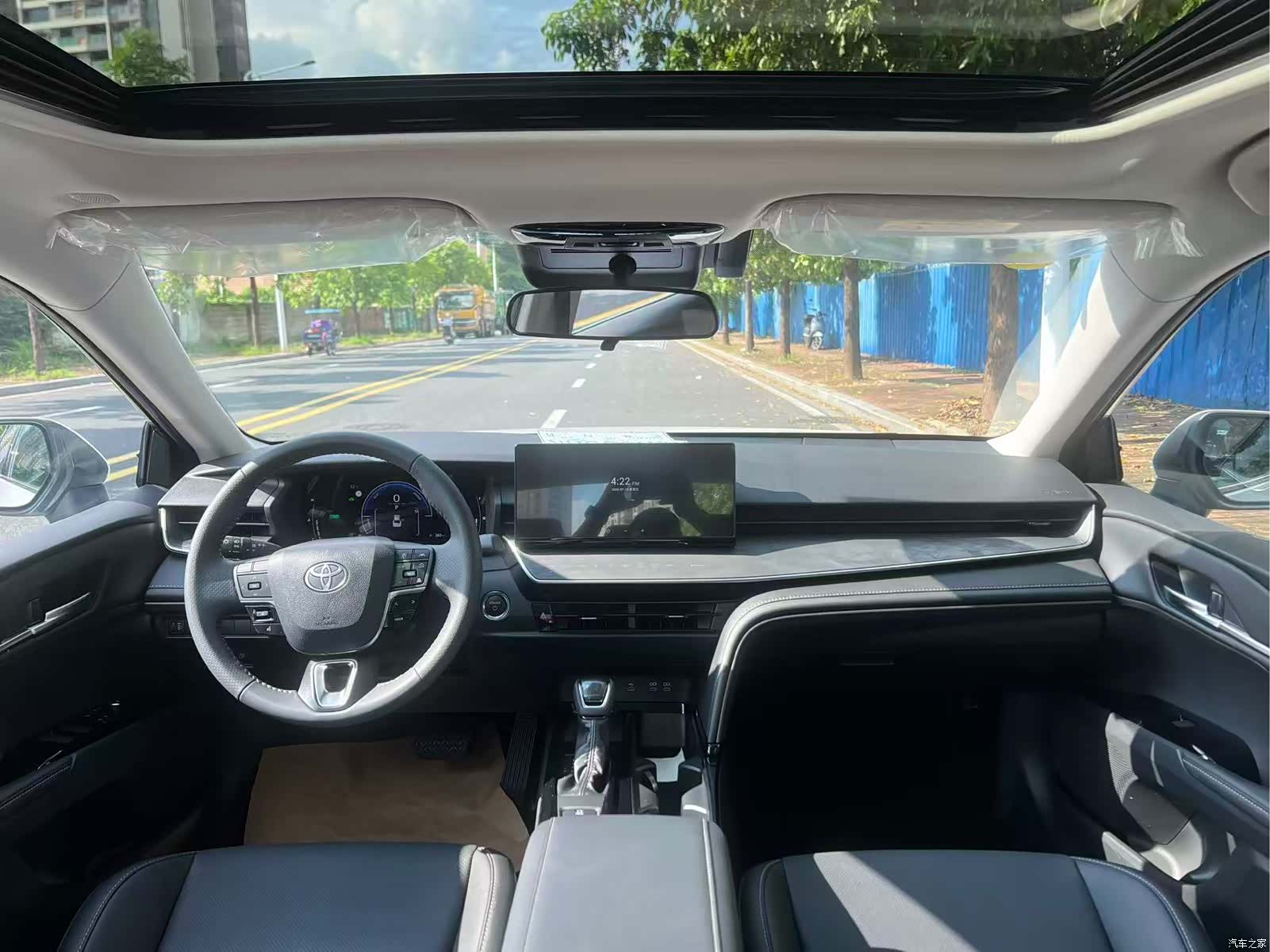 Toyota Camry, 2026 8