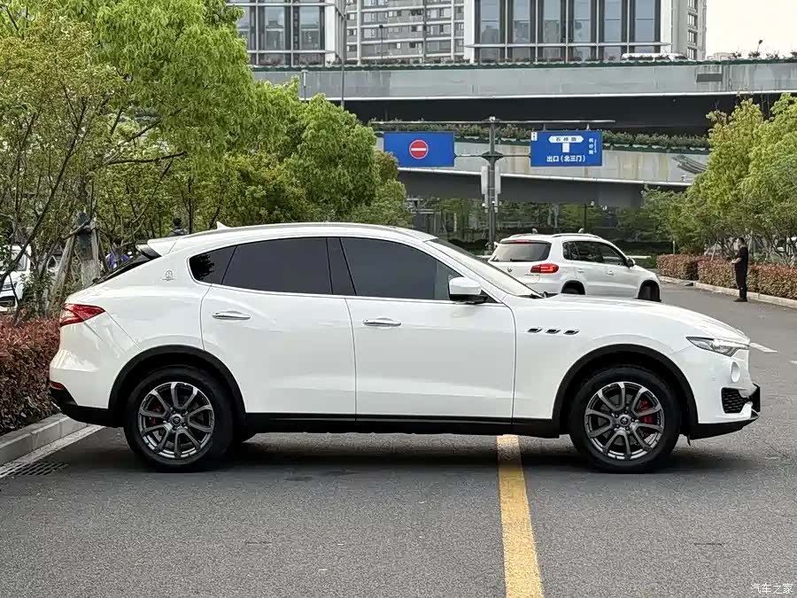 Maserati Levante, 2020 4