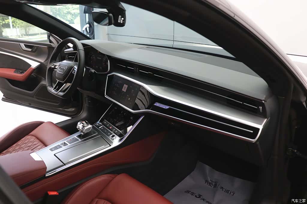 Audi A7L, 2024 20