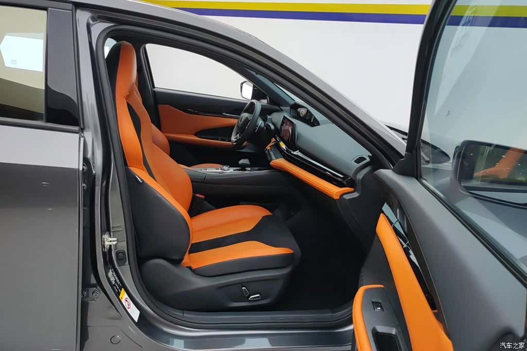 Changan UNI-V, 2023 8