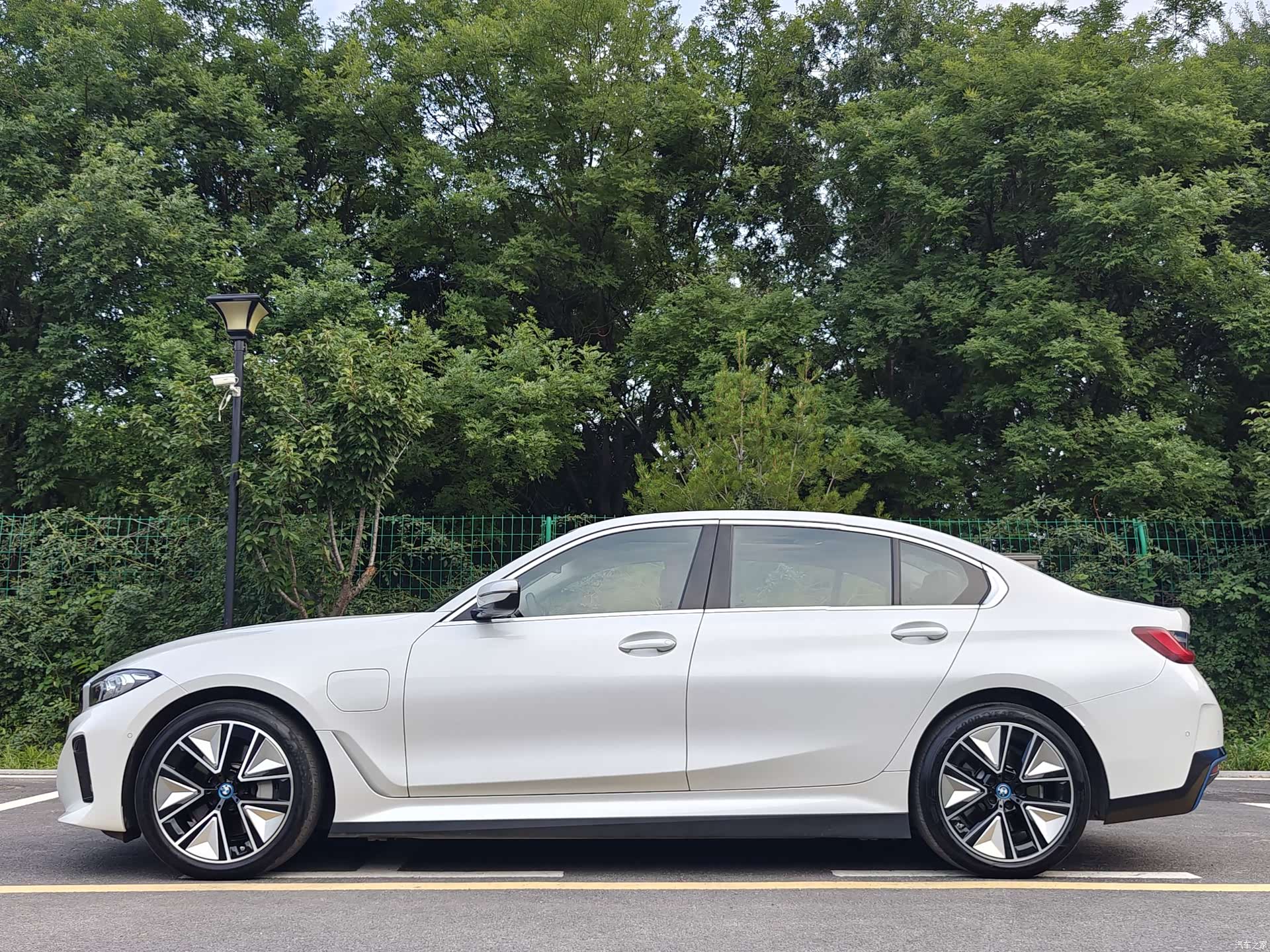 BMW i3, 2023 все фото