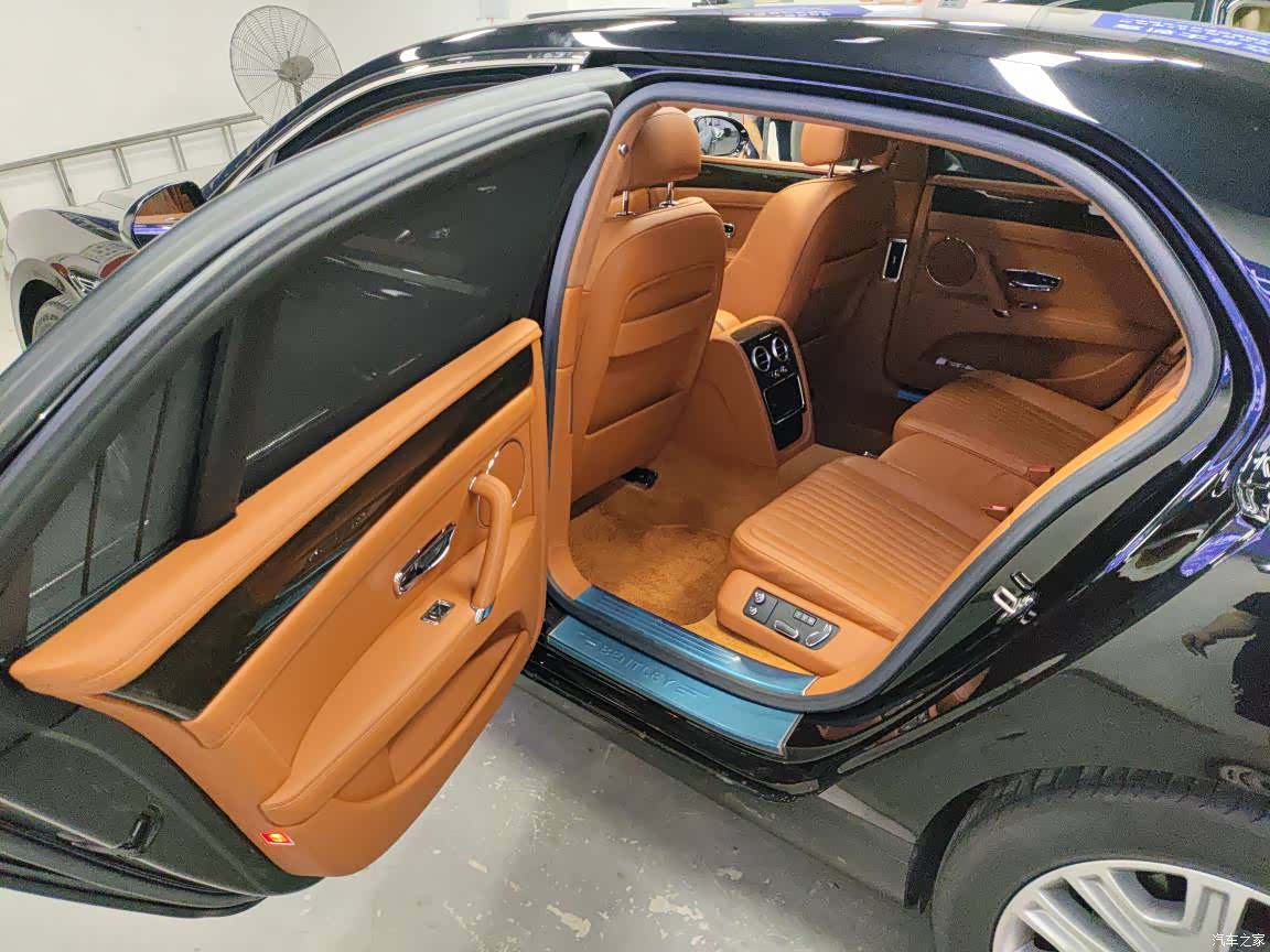 Bentley Flying Spur, 2019 6