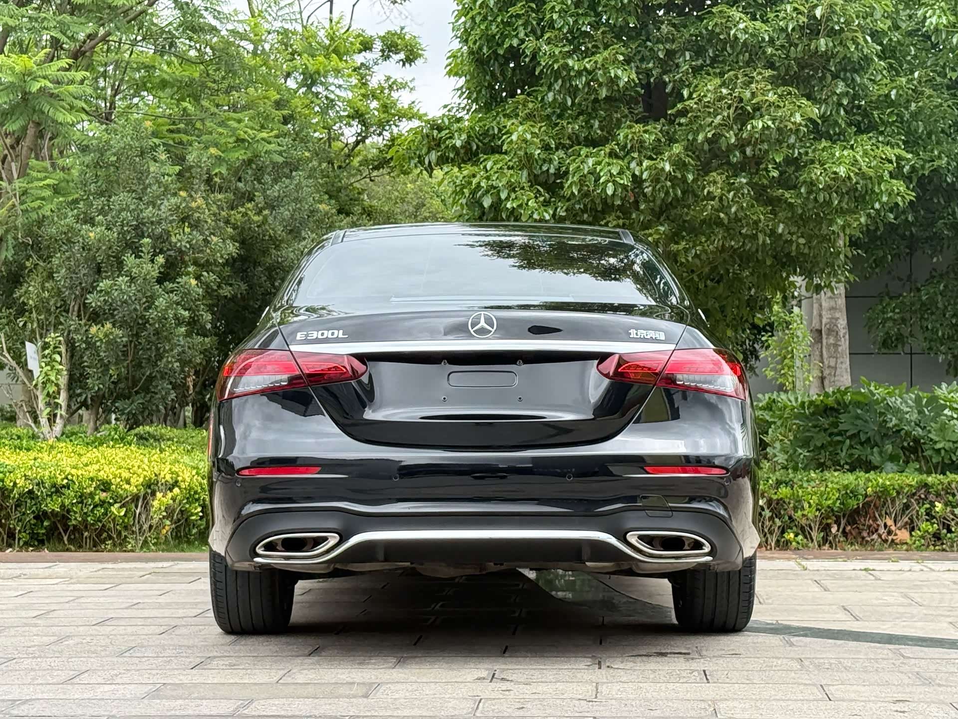 Mercedes-Benz E-Class, 2023 3
