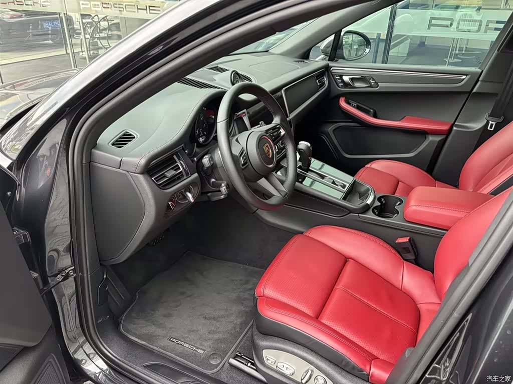 Porsche Macan, 2024 9