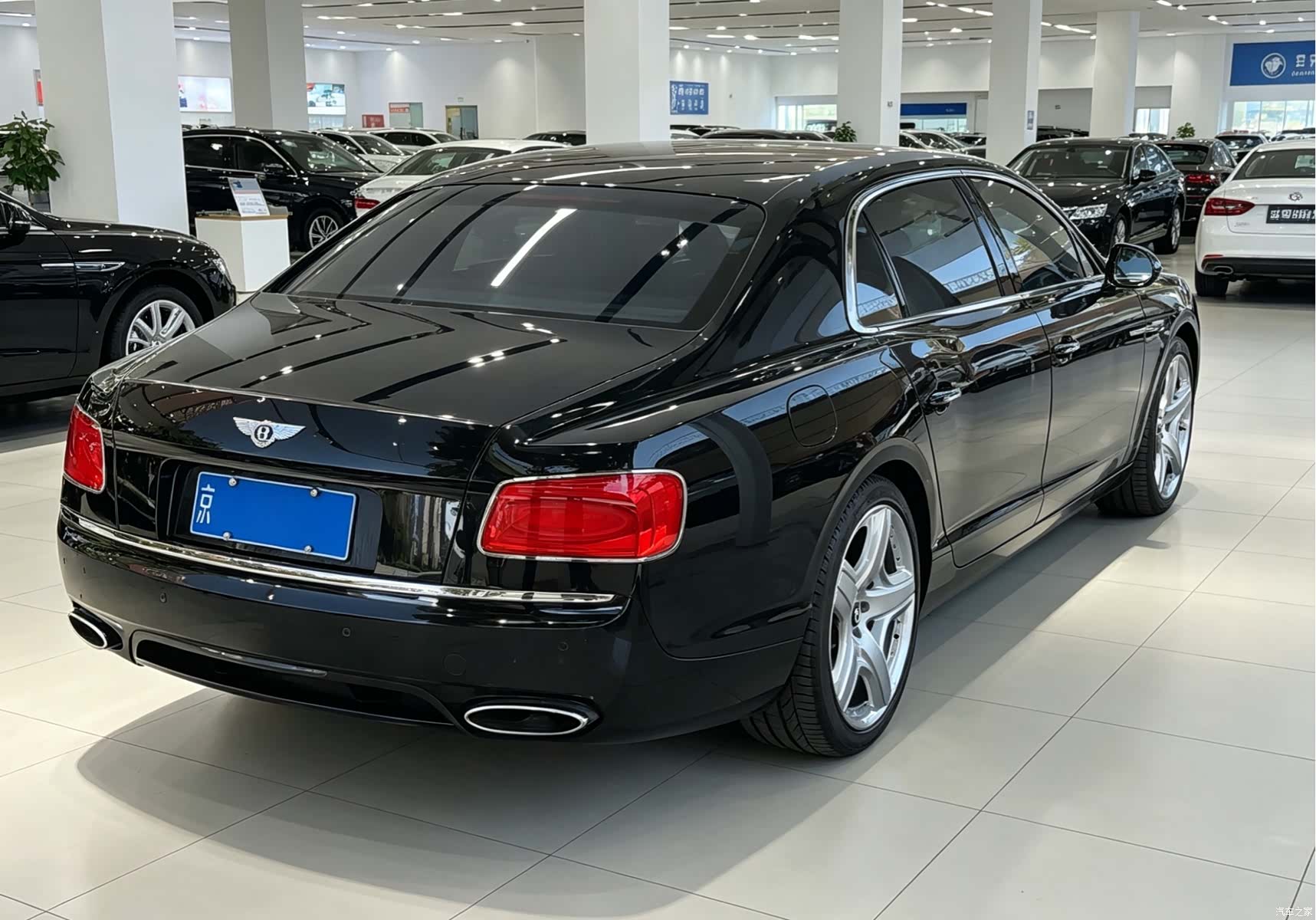 Bentley Flying Spur, 2013 4