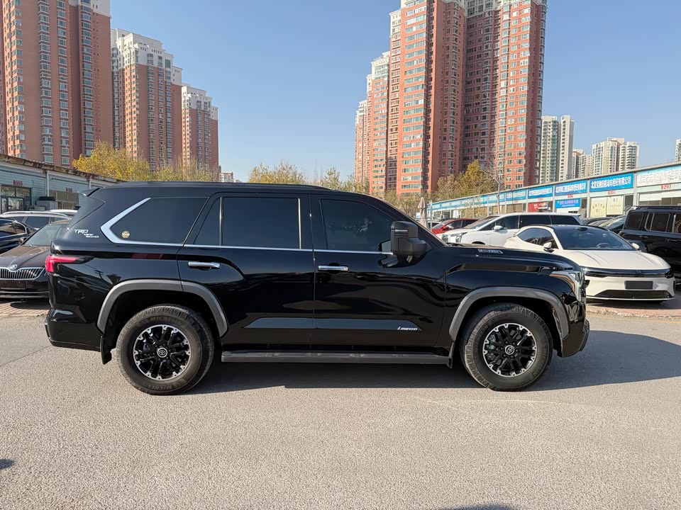 Toyota Sequoia