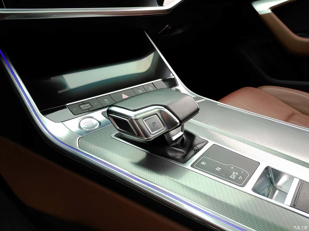 Audi A6L, 2019 9