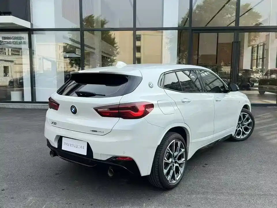 BMW X2