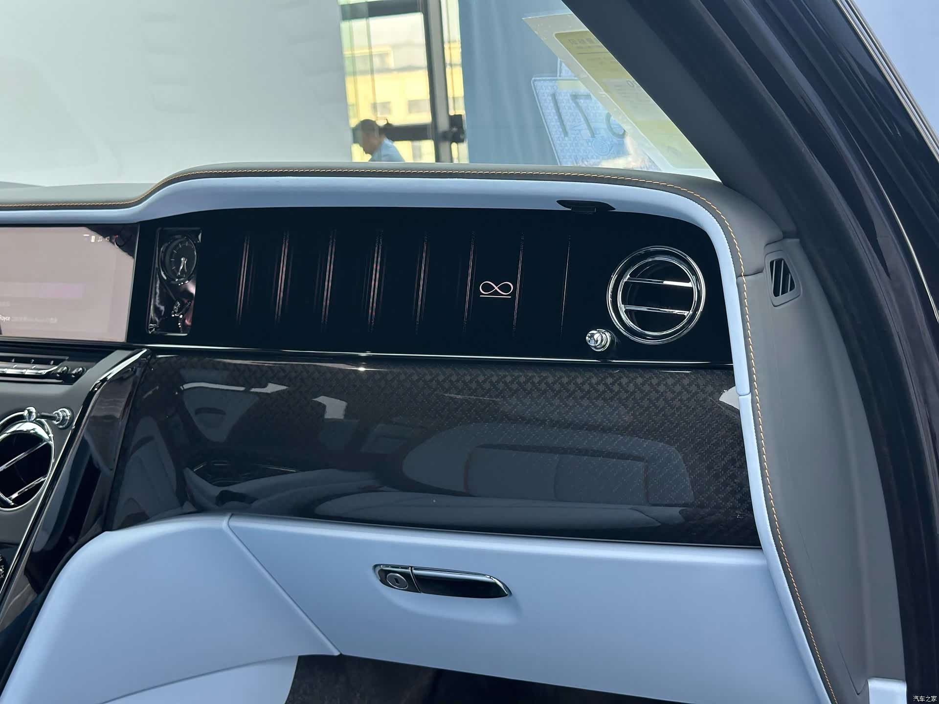 Rolls-Royce Cullinan, 2025 17
