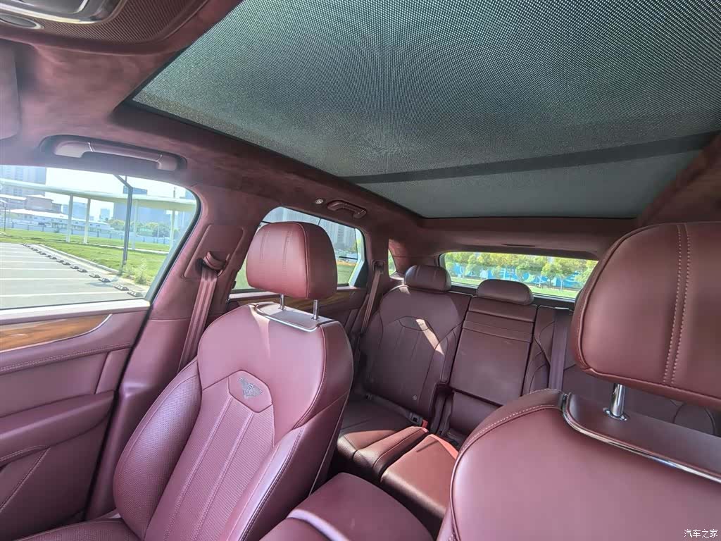 Bentley Bentayga, 2021 2