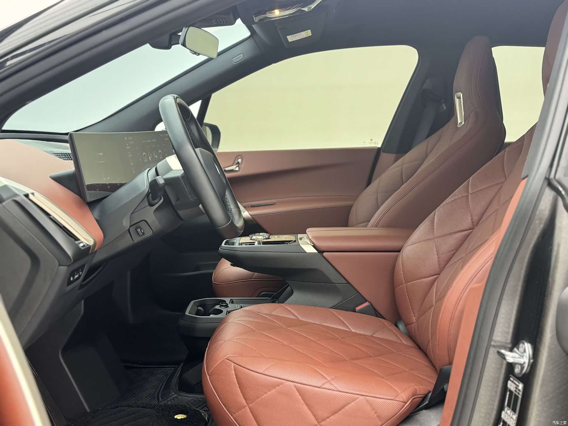 BMW iX, 2023 все фото