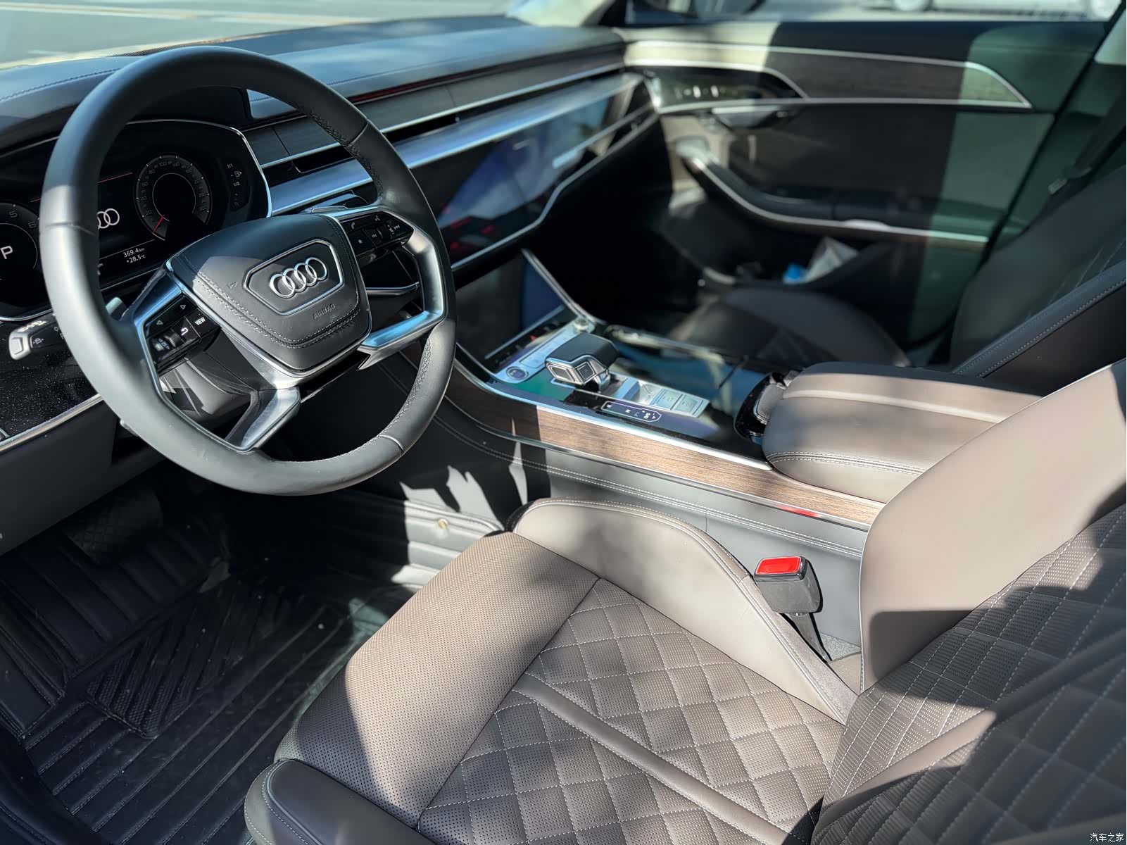 Audi A8L, 2024 все фото