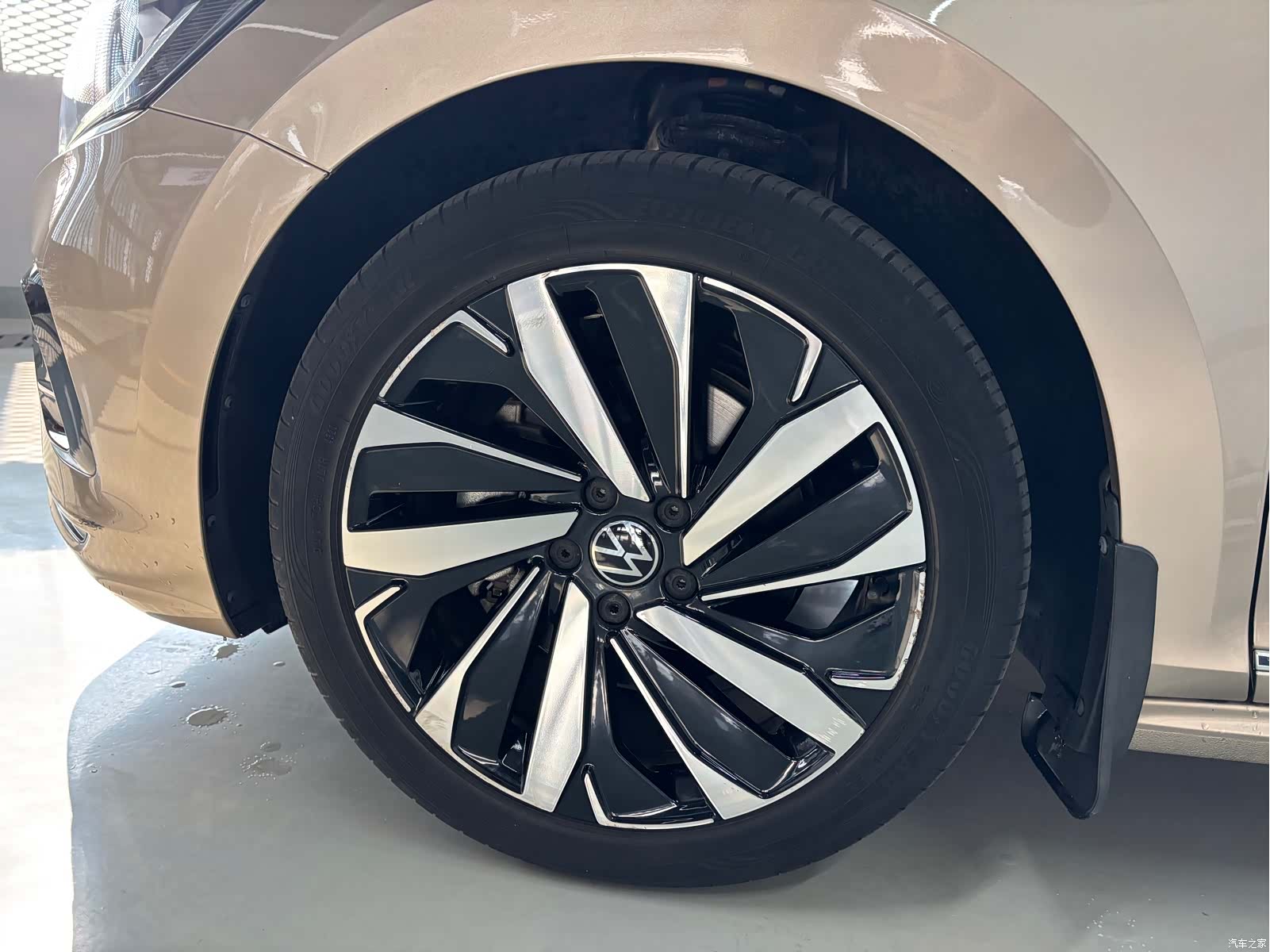 Volkswagen Passat, 2022 4