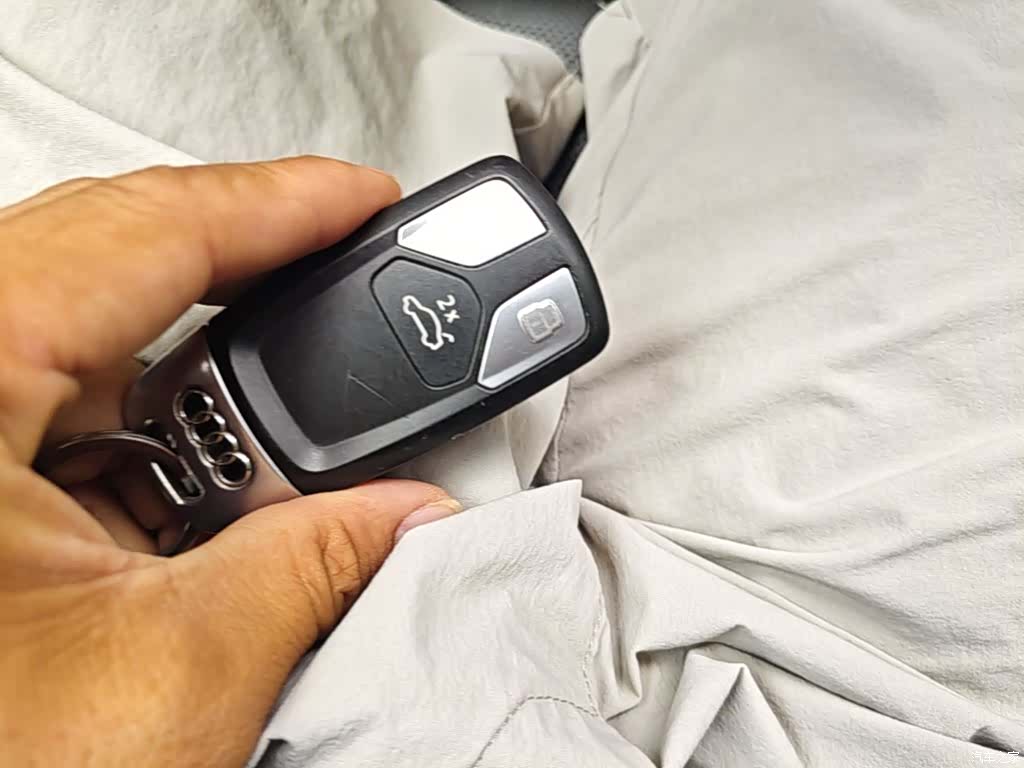 Audi A4L, 2020 15