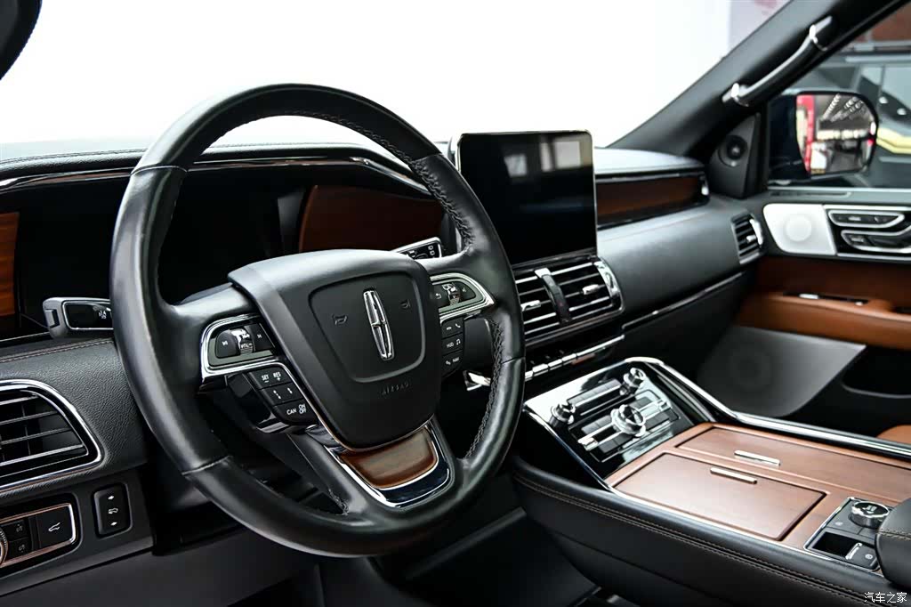 Lincoln Navigator, 2020 14