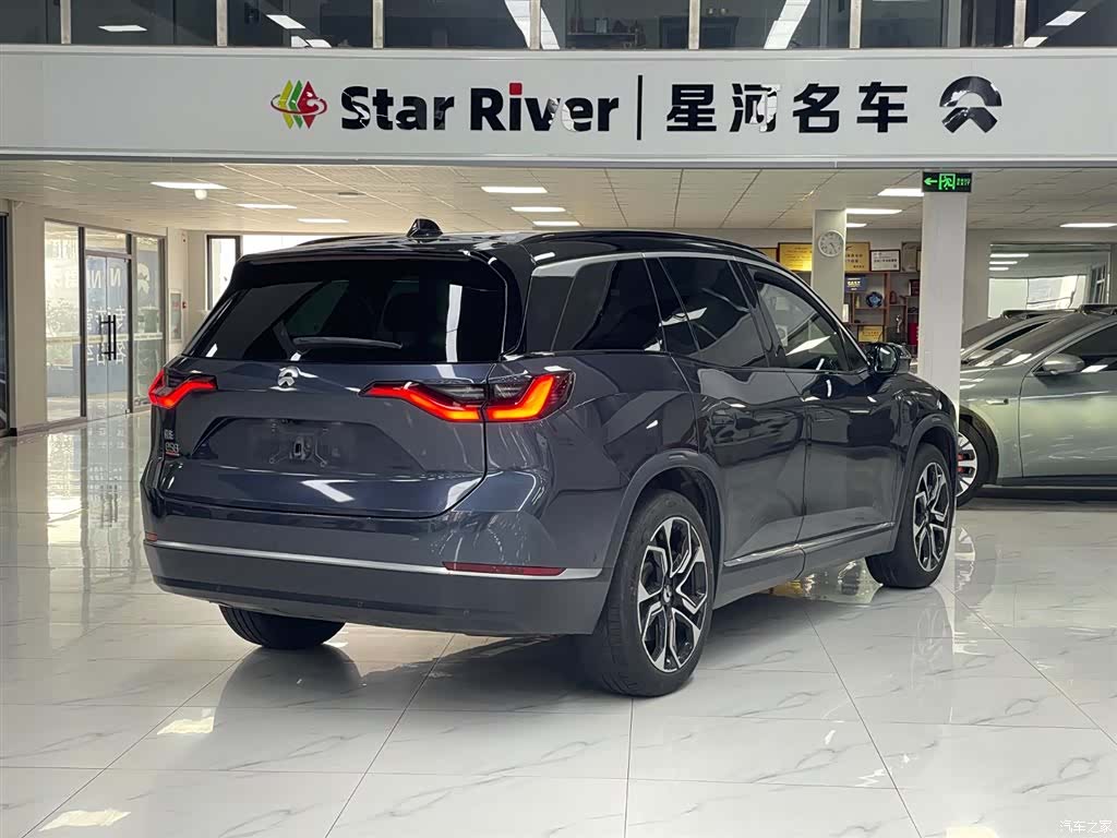 NIO ES8, 2021 7