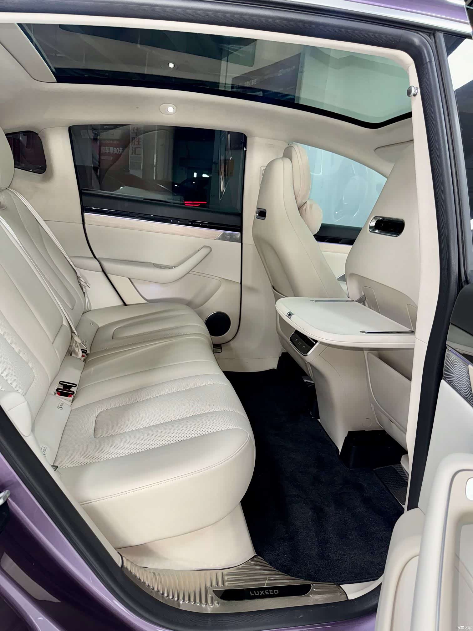 Luxeed R7, 2025 12