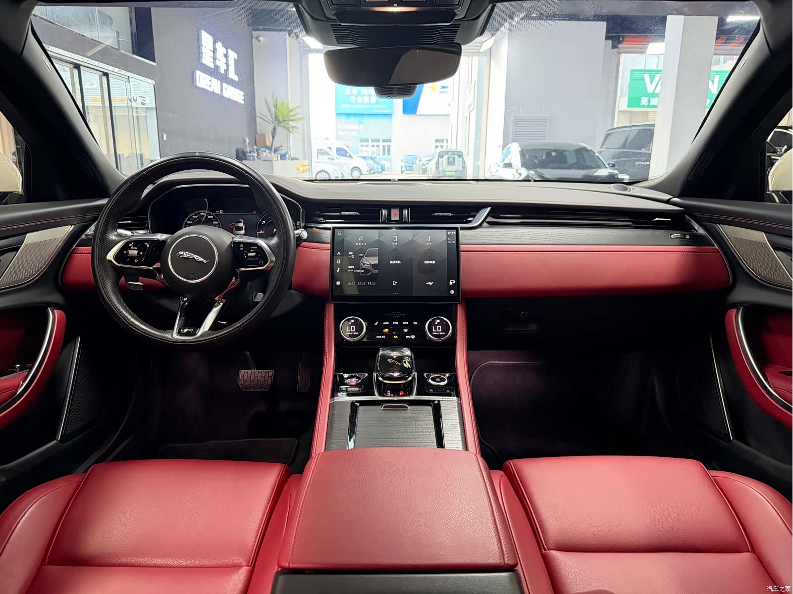 Land Rover P250, 2023 6