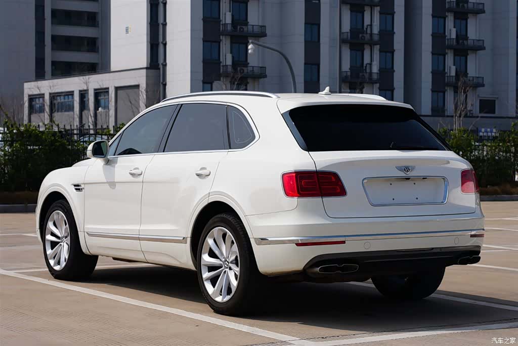 Bentley Bentayga, 2020 16
