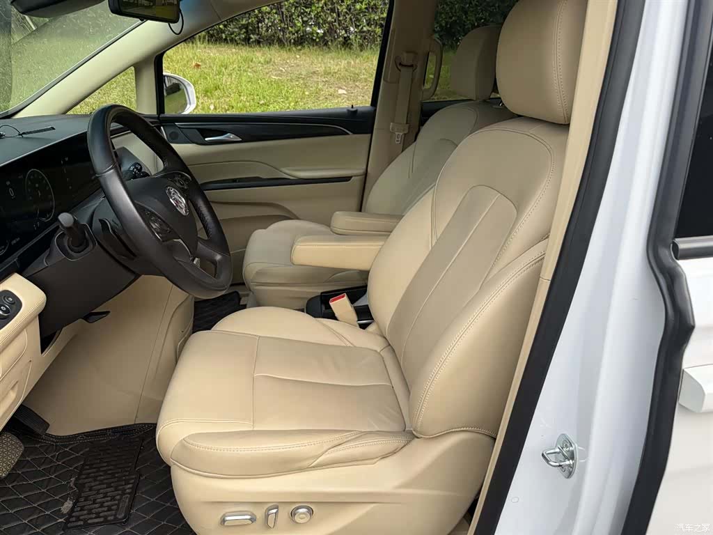 Buick GL8, 2022 8