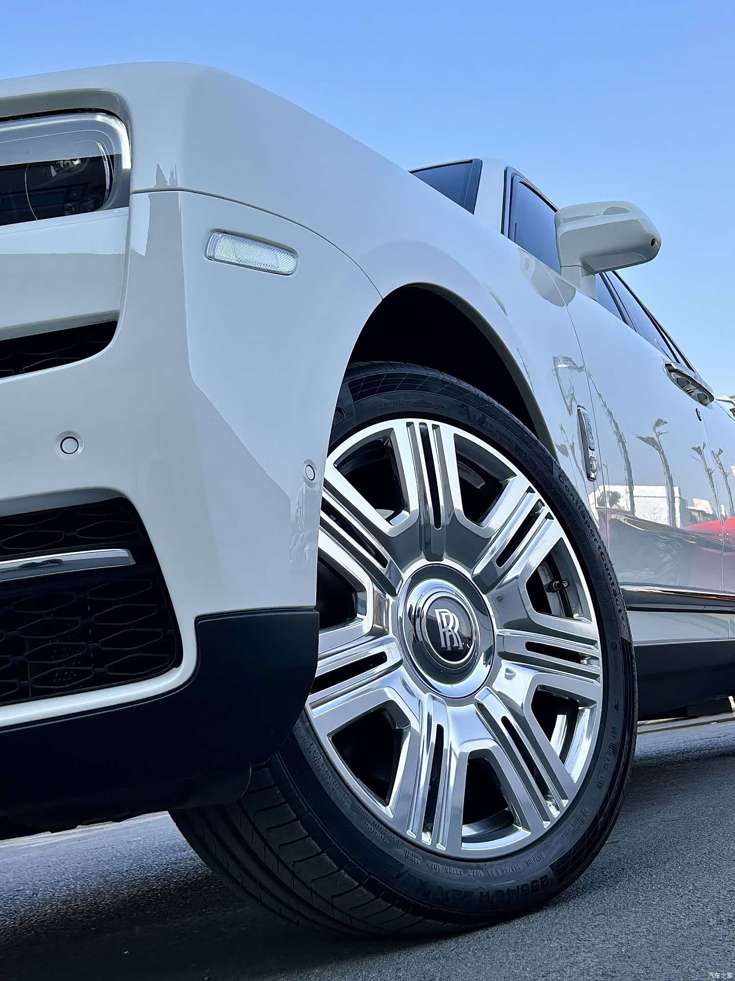 Rolls-Royce Cullinan, 2020 3