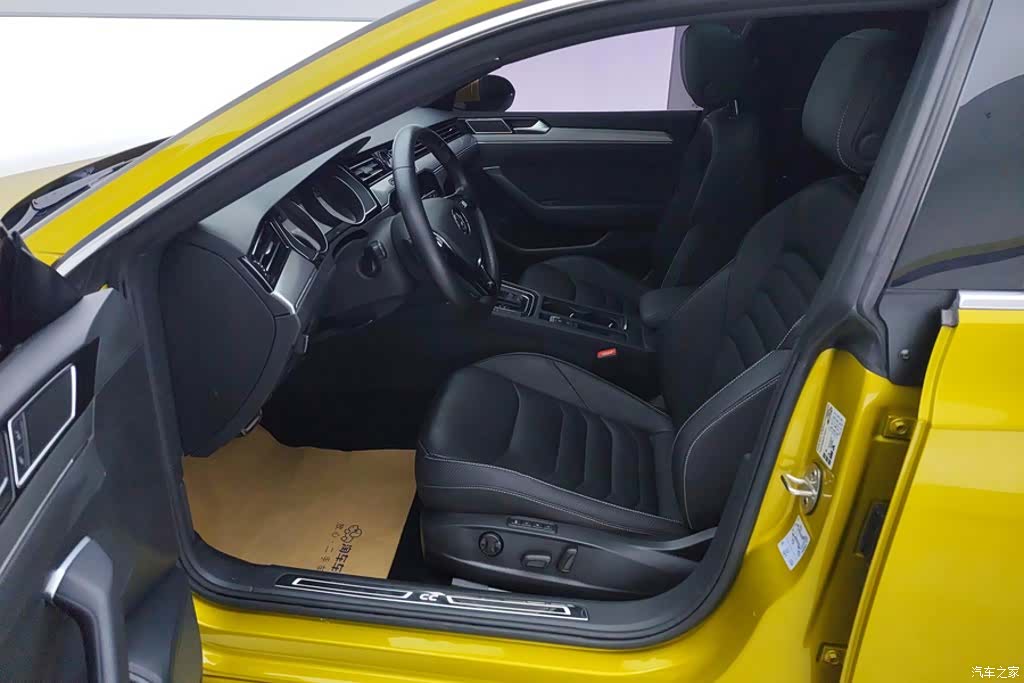 Volkswagen CC, 2019 9