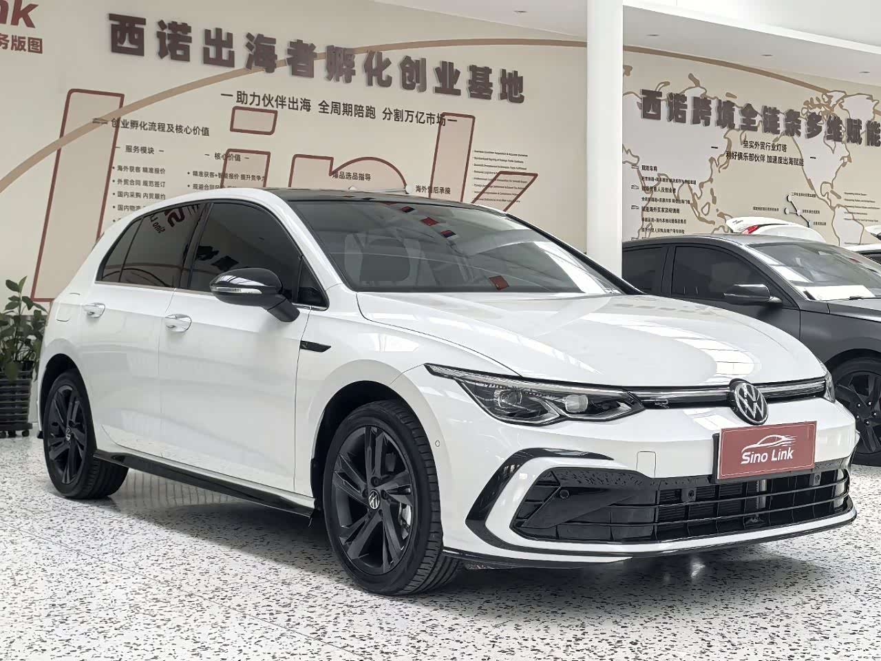 Volkswagen Golf, 2023 3