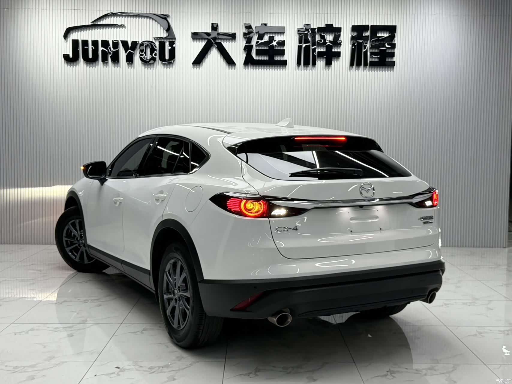 Mazda CX-4, 2023 6