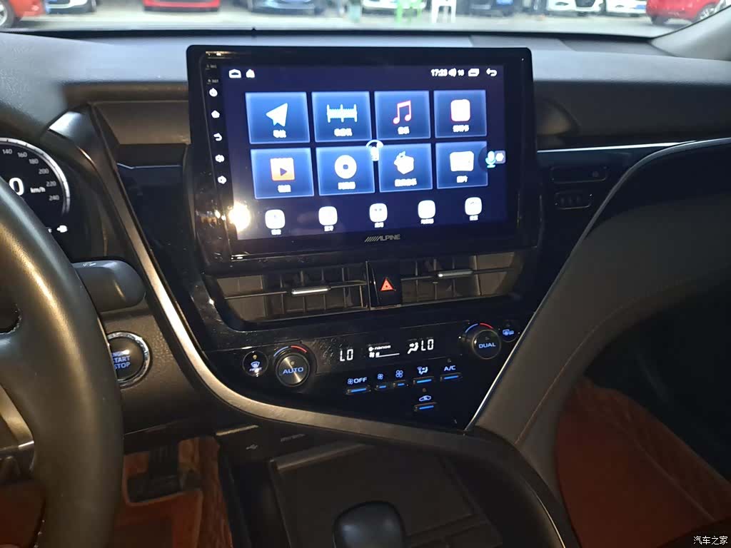 Toyota Camry, 2023 10