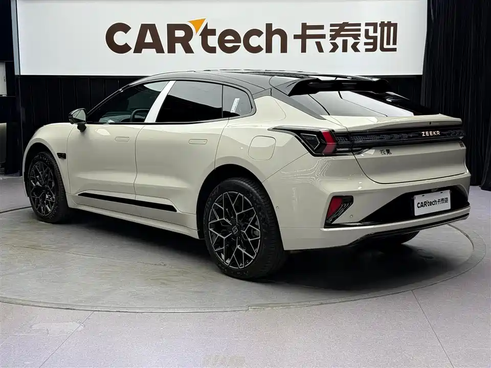 Zeekr 001