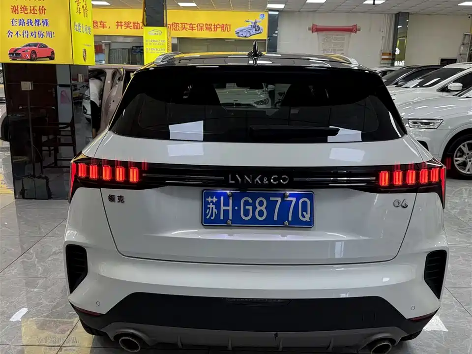 Lynk & Co 06 Lynk & Co 06