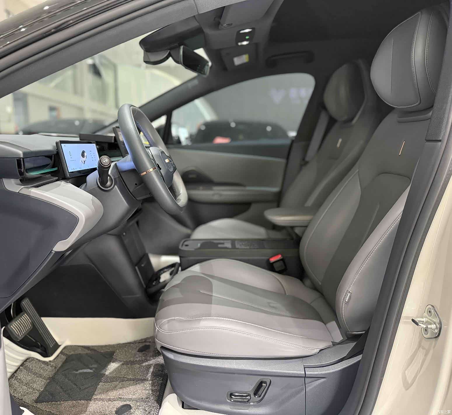 Lynk & Co 02, 2025 31