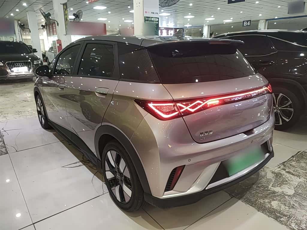 BYD Dolphin, 2022 все фото