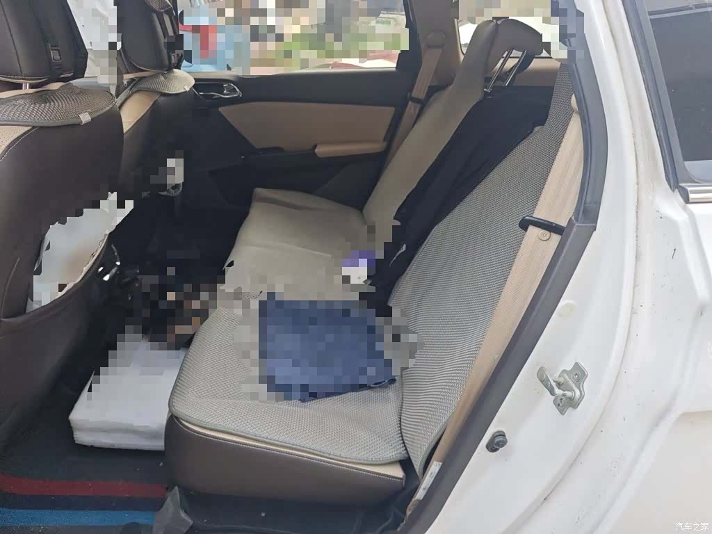 Wuling 310W, 2019 14