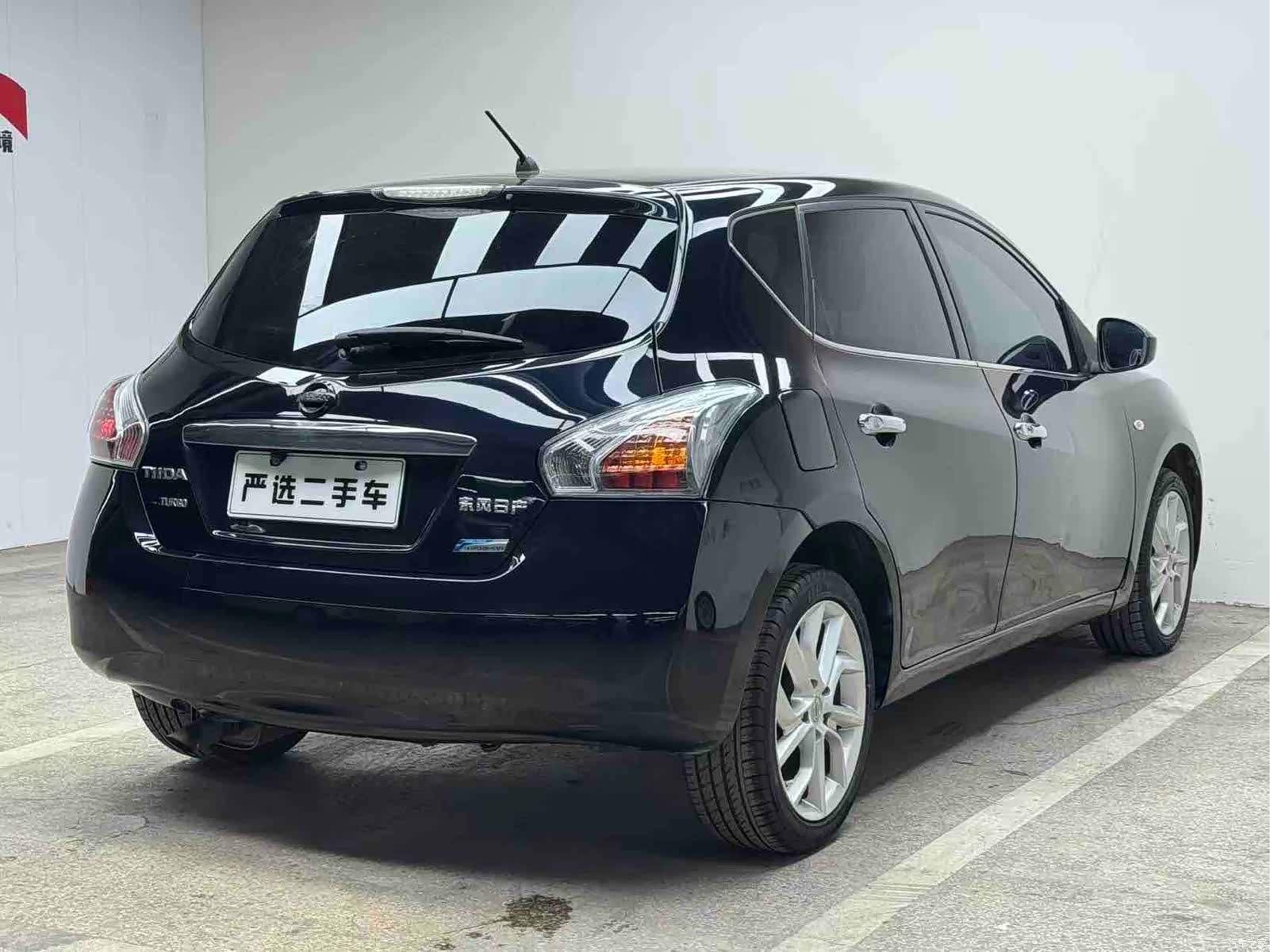 Nissan Tiida, 2012 все фото